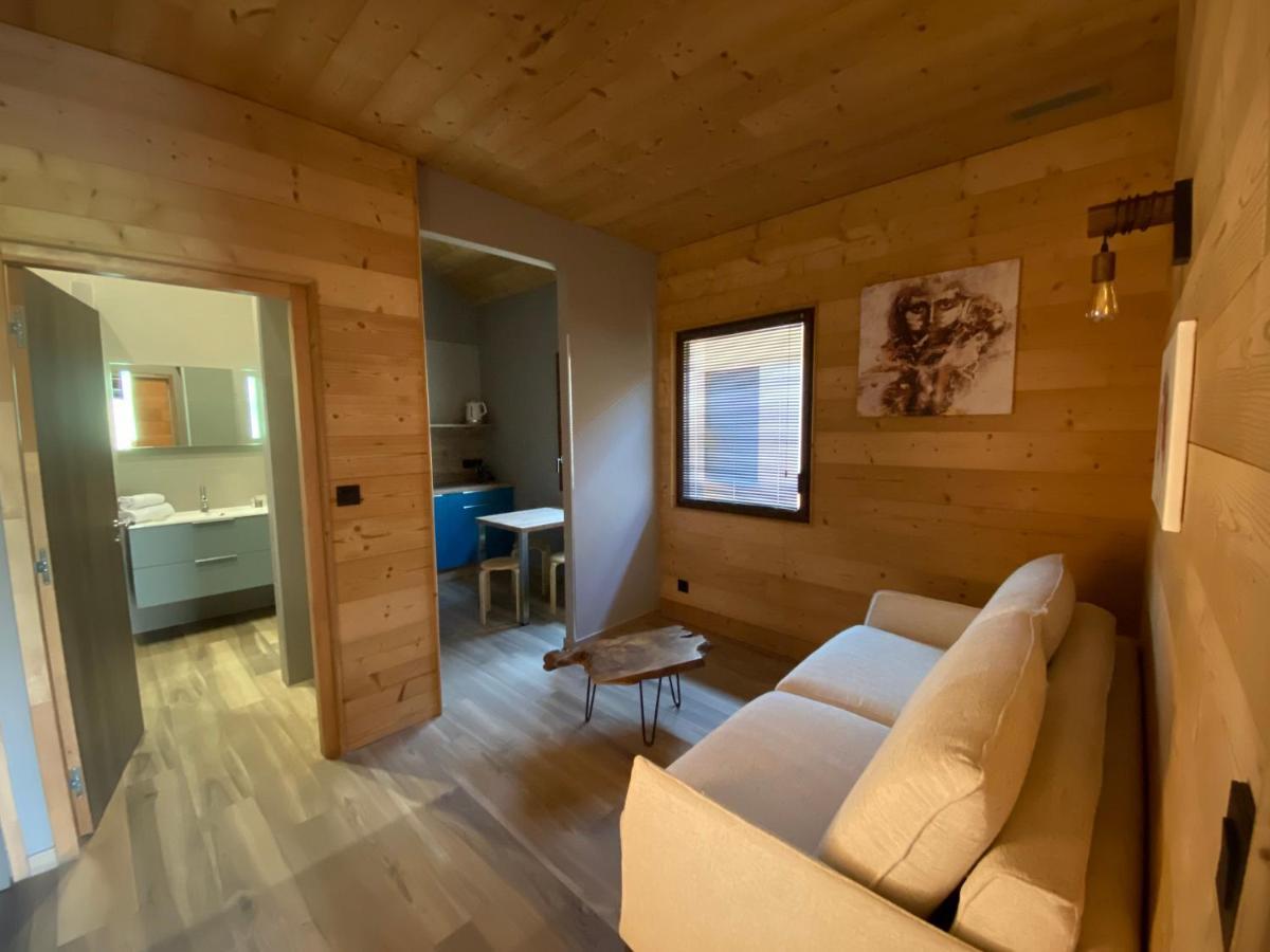 World Hotel Saint-Vulbas Εξωτερικό φωτογραφία