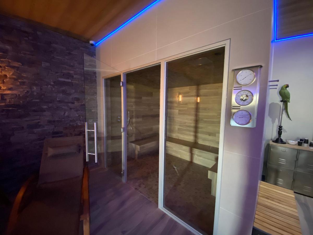 World Hotel Saint-Vulbas Εξωτερικό φωτογραφία