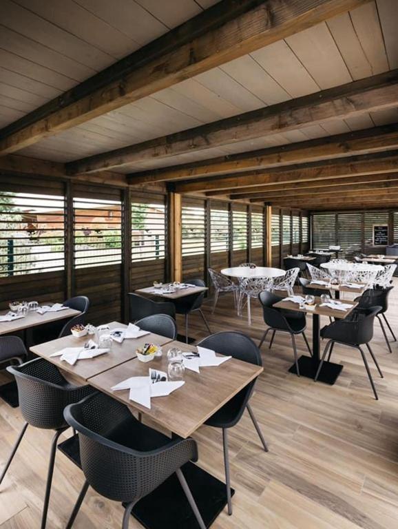 World Hotel Saint-Vulbas Εξωτερικό φωτογραφία
